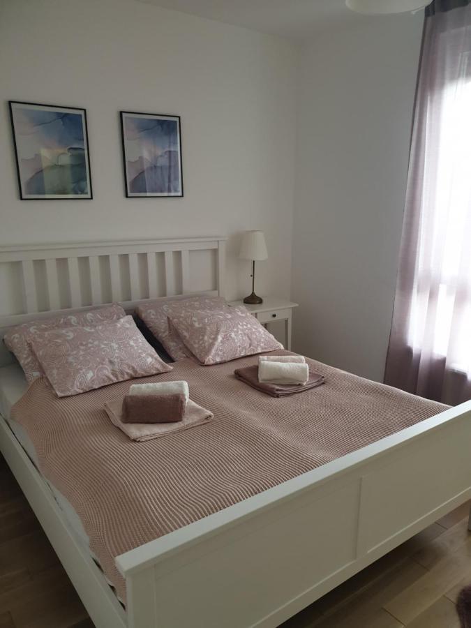 Apartman Viktoria 투즐라 외부 사진
