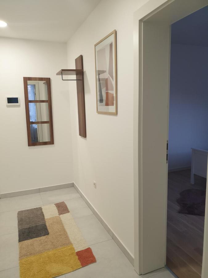 Apartman Viktoria 투즐라 외부 사진
