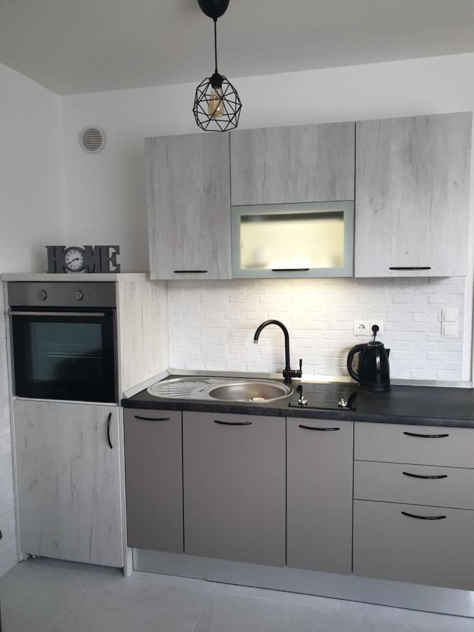 Apartman Viktoria 투즐라 외부 사진