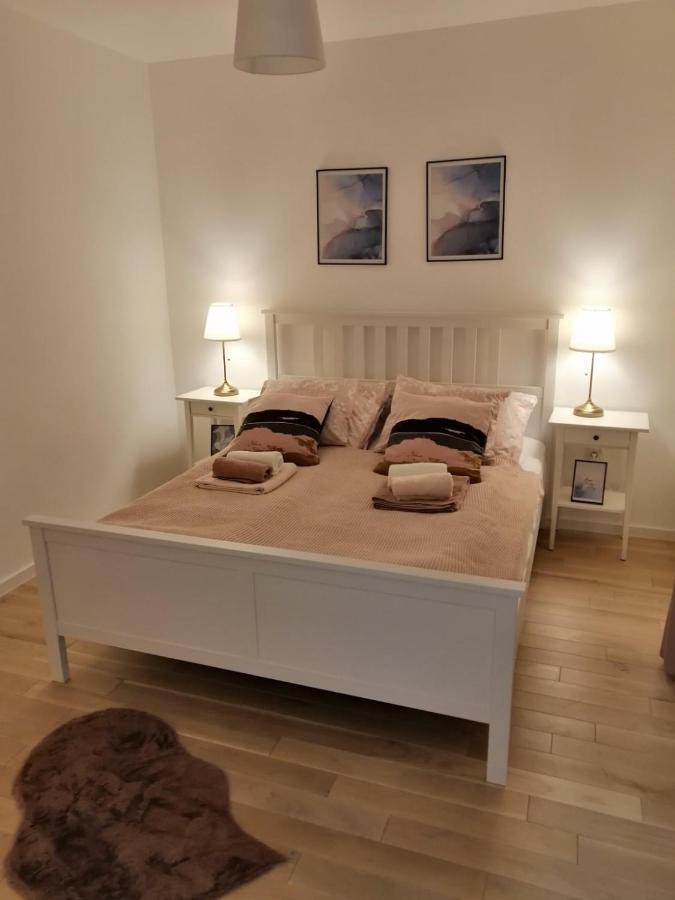 Apartman Viktoria 투즐라 외부 사진